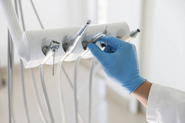 Professional Emergency Dentist technician working in Sky Valley, CA